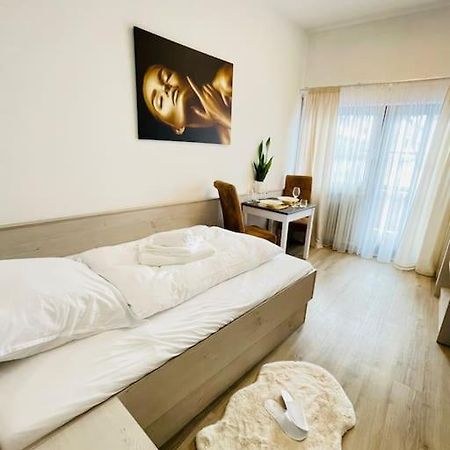 Fewo 20 - Appartement Im Rottalblick - Youngmodern Wohnen, Tiere Willkommen, Bademantelgang Zur Therme, Tv Und Balkon Bad Griesbach Kültér fotó